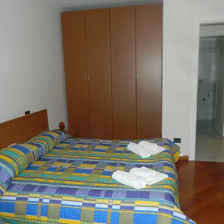 Pensionat Mela Verde 2*